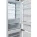 Interior da geladeira do Refrigerador Bottom Freezer 70 Crissair visto de frente, com a gaveta fechada