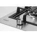 Detalhe em ângulo do botão de comando e da marca Crissair Made in Italy no Cooktop Semi-Filo Uno