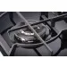 Detalhe do queimador tripla chama em inox e da grade de ferro fundido do Cooktop Crystal 75 Crissair