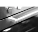 Detalhe do puxador tubular em inox e de um botão do Forno BIG 90 Crissair
