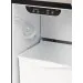 Detalhe do painel digital e do cesto de gelo do Ice Maker Crissair com a porta aberta