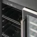 Detalhe das prateleiras aramadas do lado cervejeira da Adega Duo Maxi Crissair