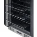 Interior do Freezer Undercounter Crissair com quatro prateleiras aramadas em posições diferentes