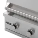 Detalhe do puxador tubular em inox e do painel de comandos da Churrasqueira BBQ Texas 90 Crissair